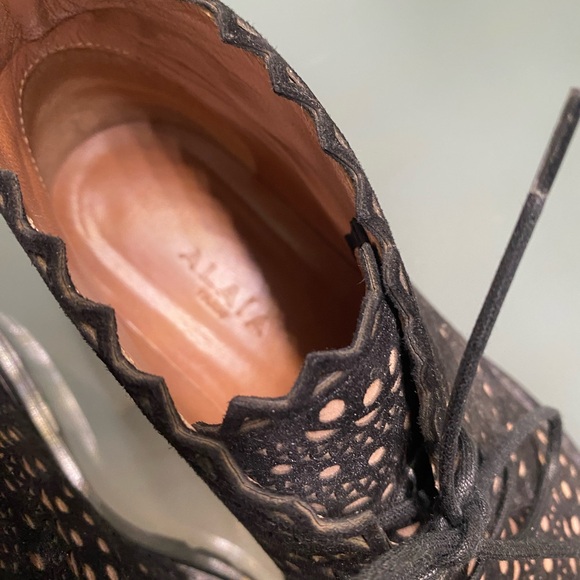 ALAIA Laser Cut Black Leather Ankle Lace Boots size 6.5 - Picture 3 of 7